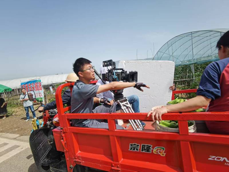 电商爆款背后的推手：芒康县产品视频拍摄公司精准捕捉卖点痛点